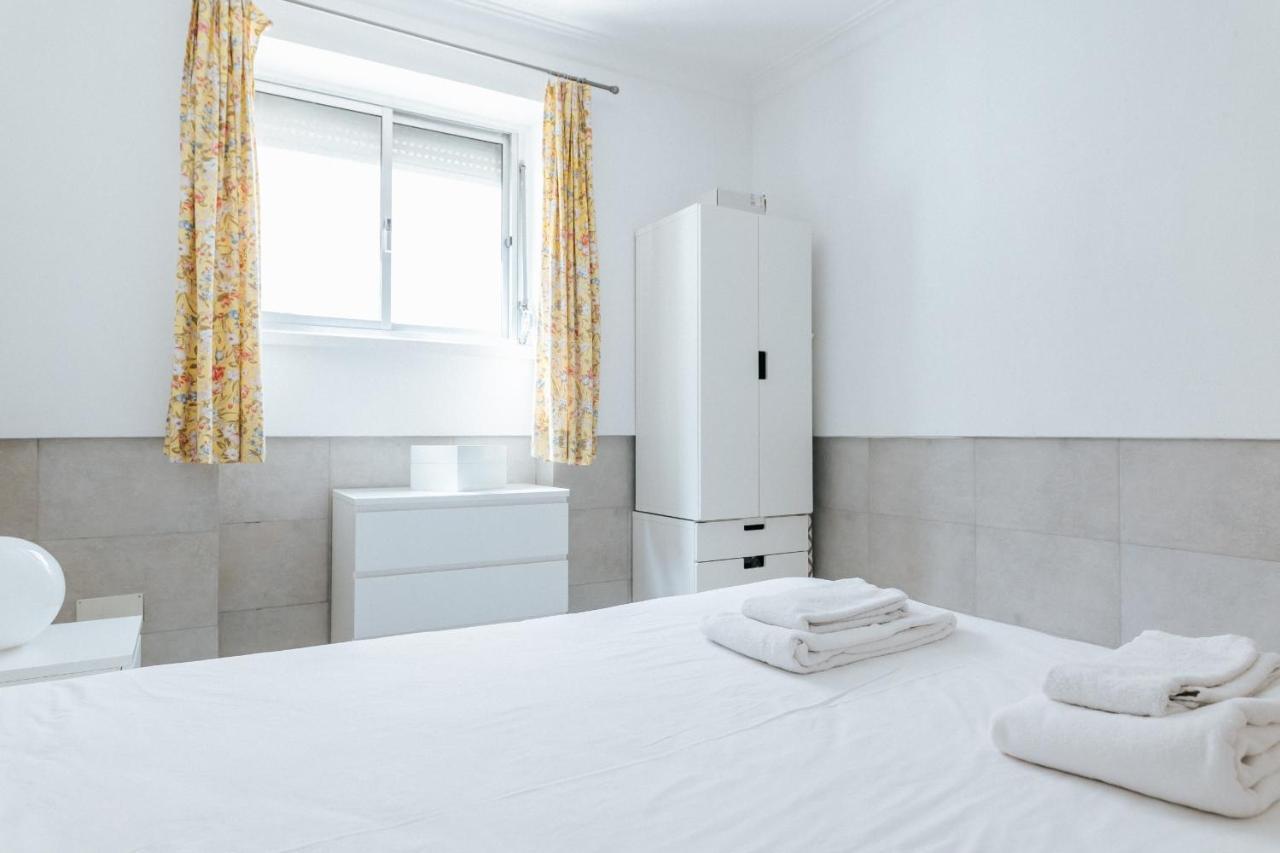 Apartment Terrace Flat Near River Lisbon