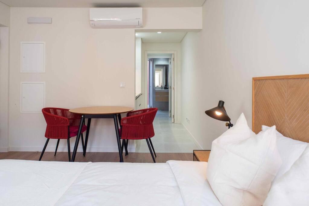 Pardal Rc B - Stylish Studio In Alcantara With Free Parking Nearby Apartment