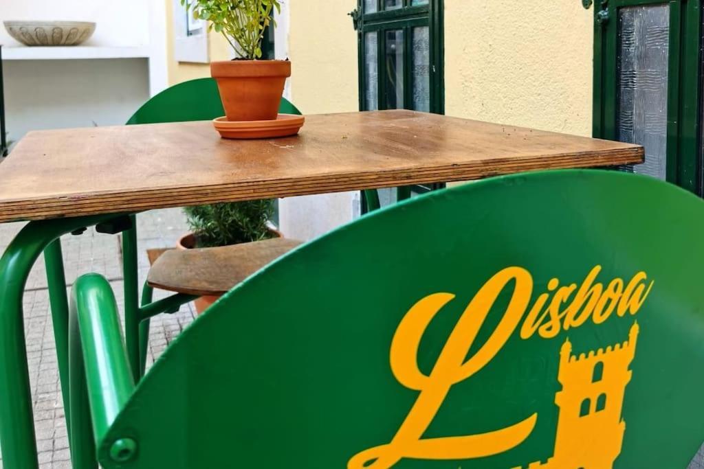 Apartment Mouraria Soul T3 - 6pax Lisbon