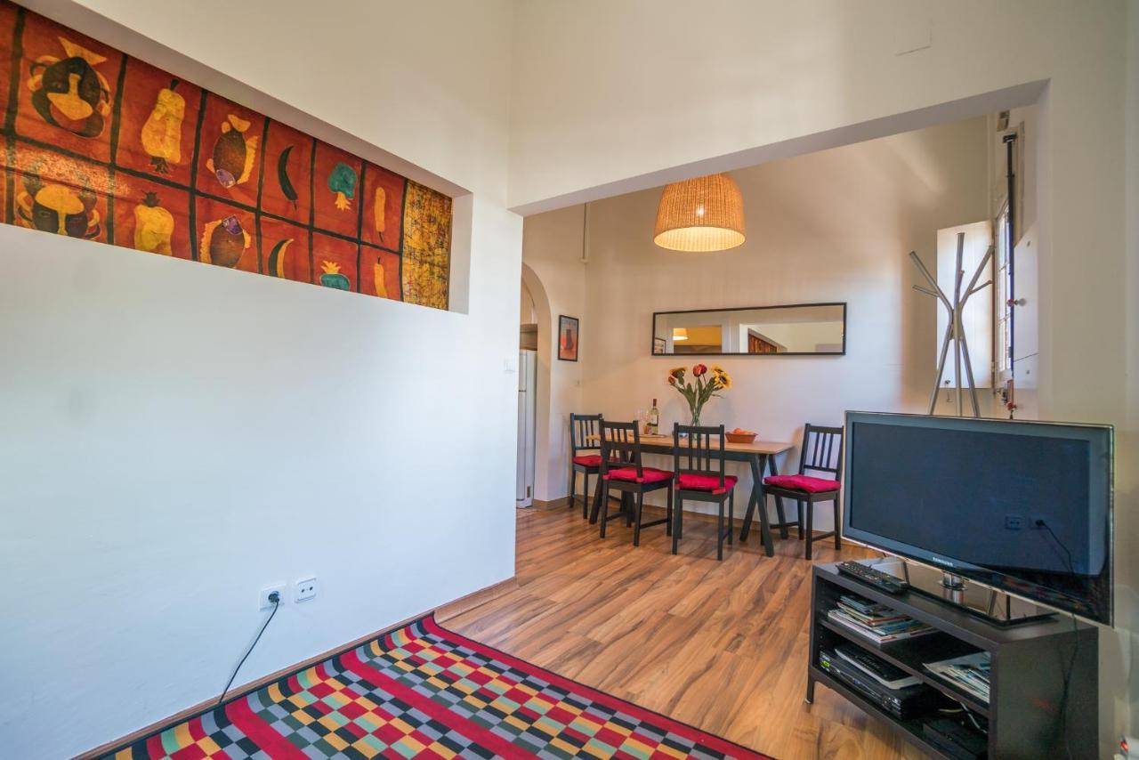Traditional Gomes - Lisbon's Oasis Apartment