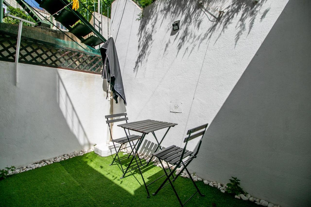Charming Iii Apartment *