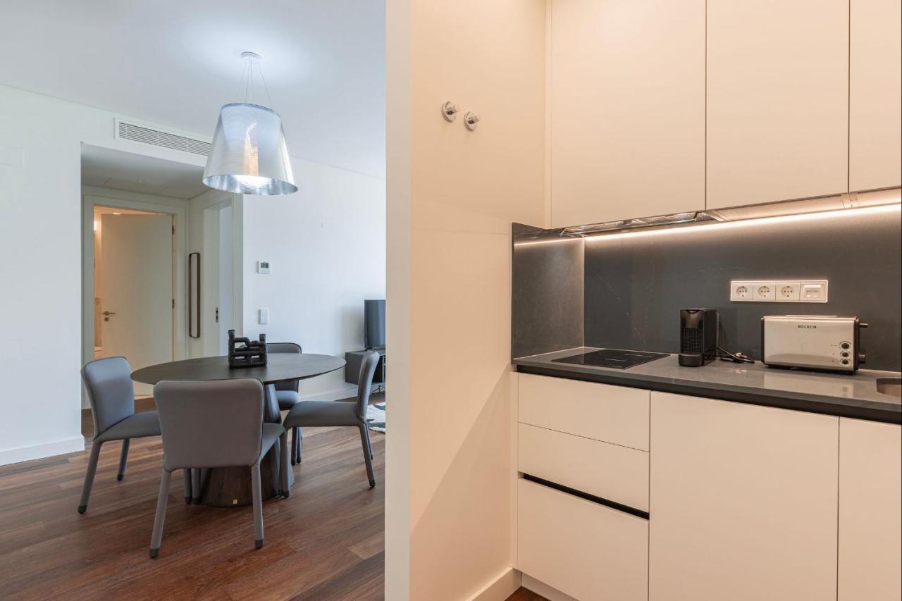 Apartment Upscale In Center By Lovelystay