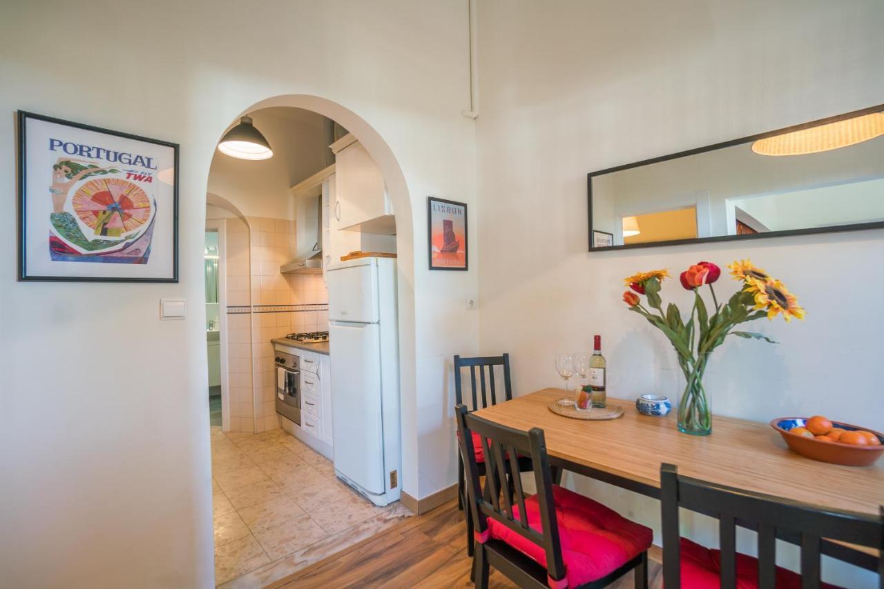 Traditional Gomes - Lisbon's Oasis Apartment *