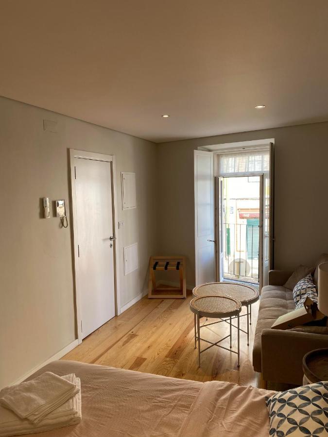 Discover Lisbons History - Stylish In Alfama Apartment Lisbon