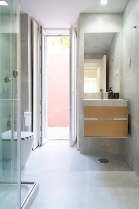 Pardal Rc B - Stylish Studio In Alcantara With Free Parking Nearby * Lisbon
