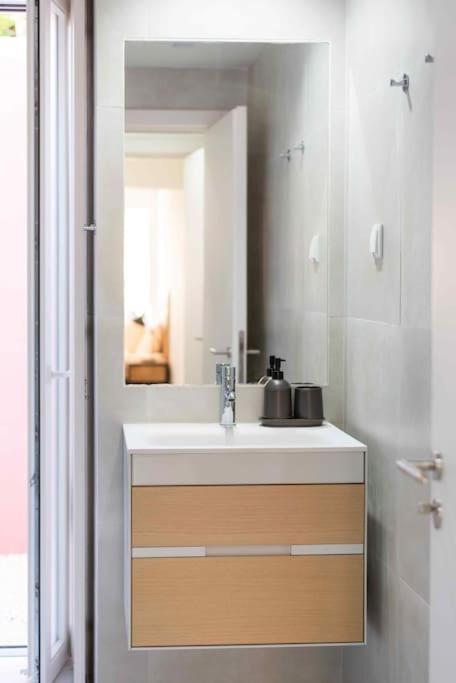 Pardal Rc B - Stylish Studio In Alcantara With Free Parking Nearby Lisbon