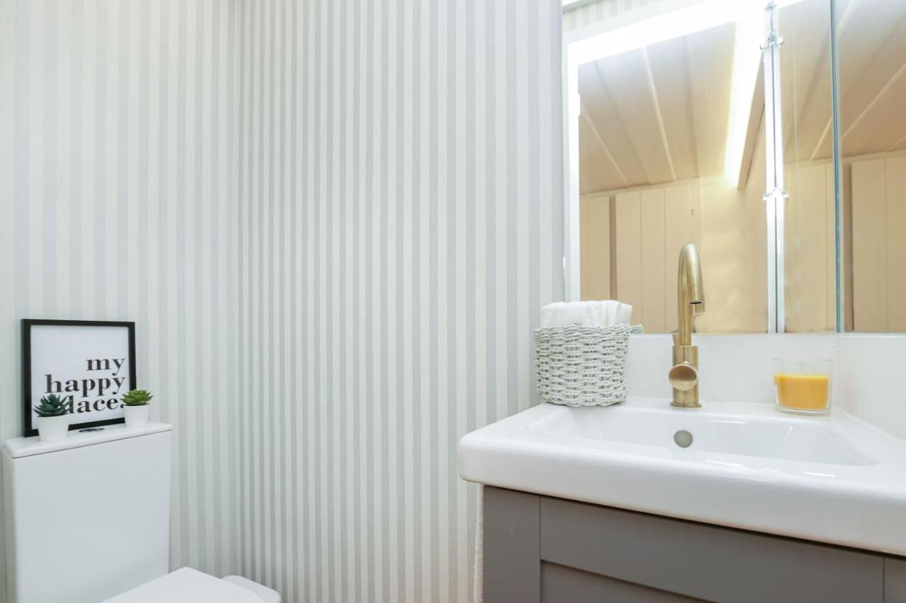 Golden Cage Chiado - Charm Historic And Cozy Apartment Lisbon