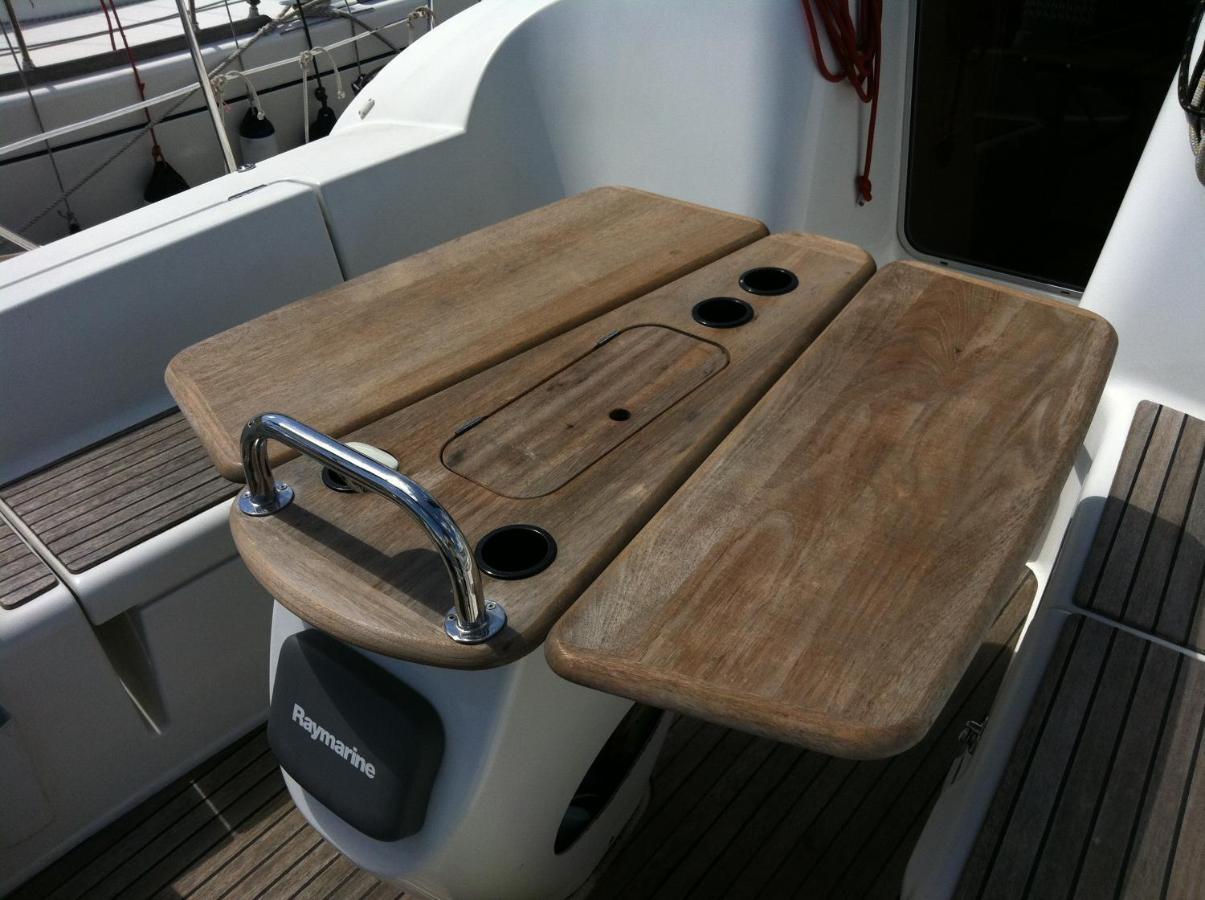 Botel Salis - Jeanneau 39I