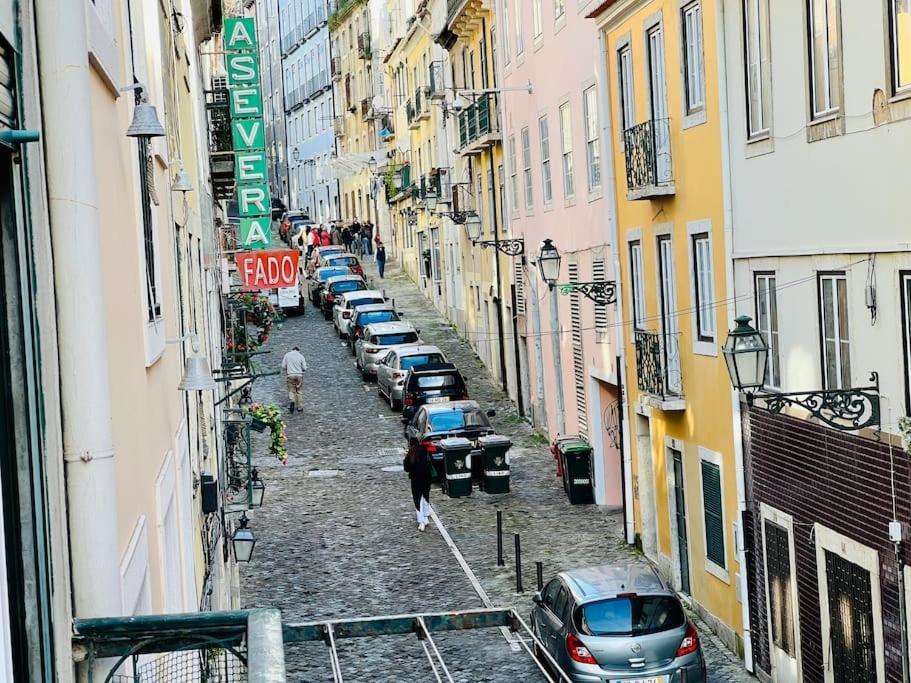 Apartment Modern Comfort Within Ancient Streets Lisbon