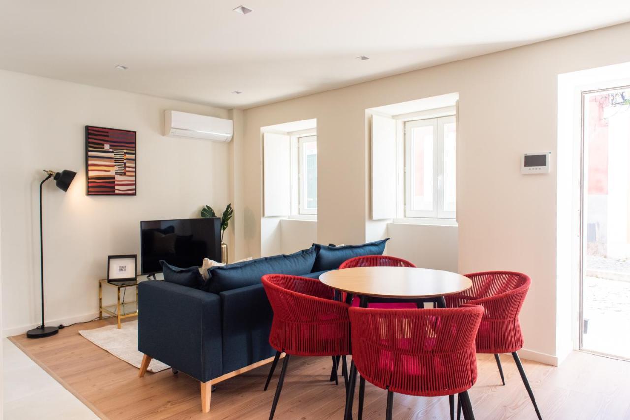 Pardal 15 - Boutique 2 Bed With Free Parking Nearby Lisbon