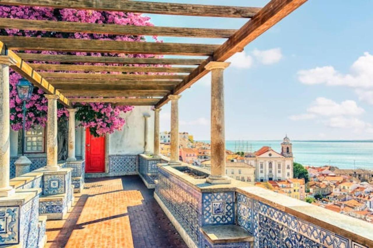 2 Bedroom For 4 People With Free Public Parking Apartment Lisbon