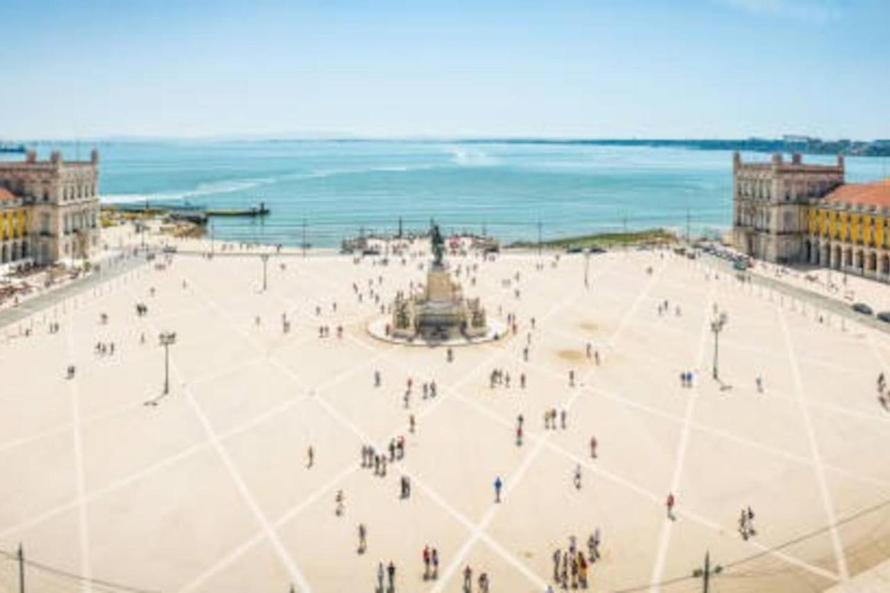 2 Bedroom For 4 People With Free Public Parking Lisbon