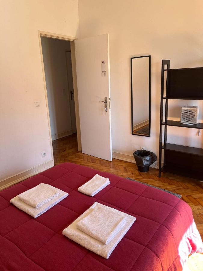 Guest house Alvalade Ii Airport