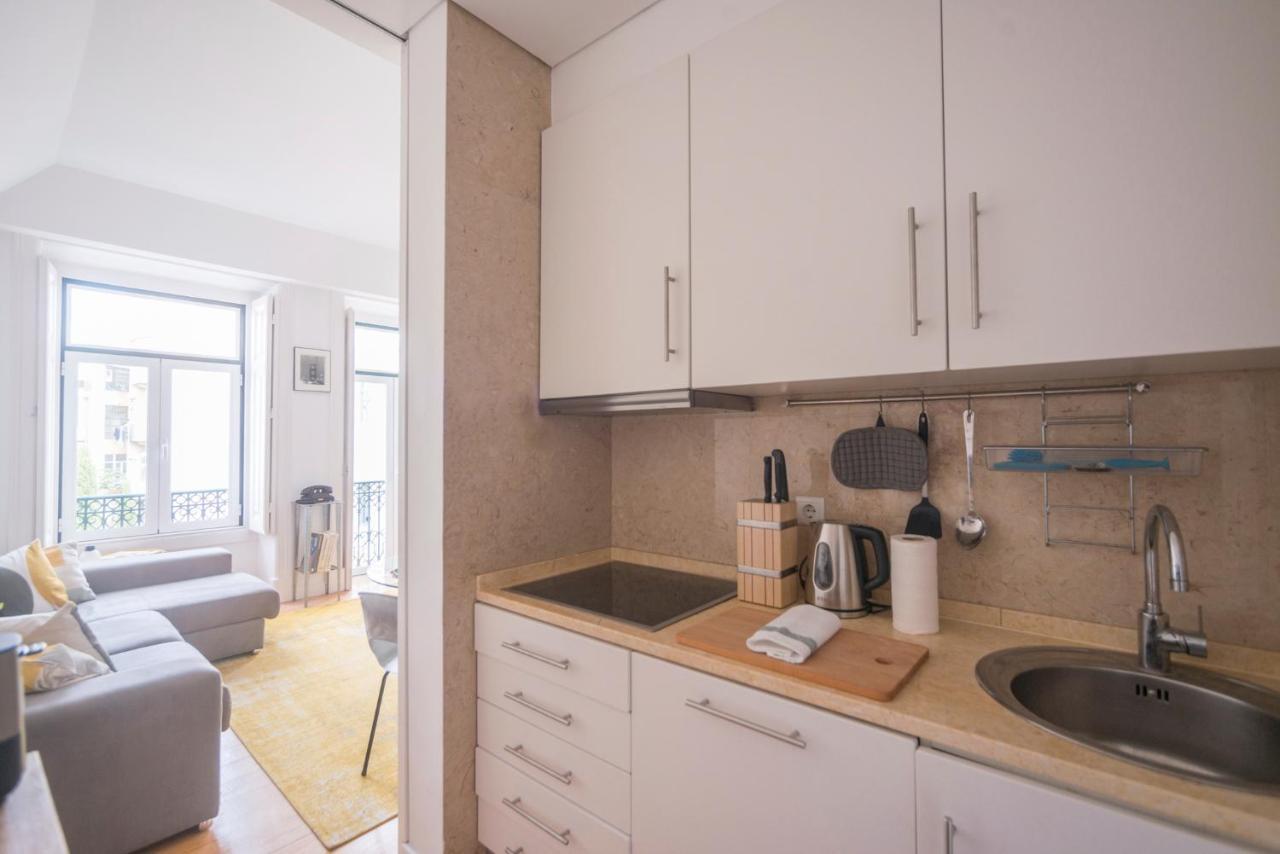 Charming, Sun-drenched In Estrela Lisbon