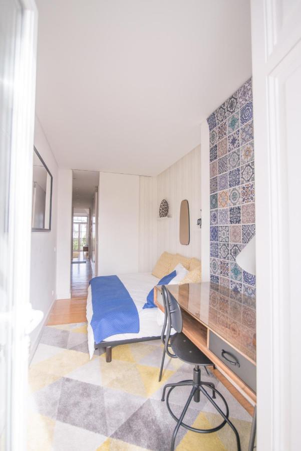 Charming, Sun-drenched In Estrela Apartment *