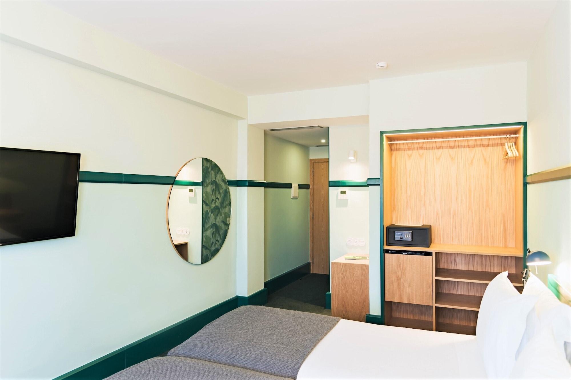 Holiday Express & - Principe Real By Ihg