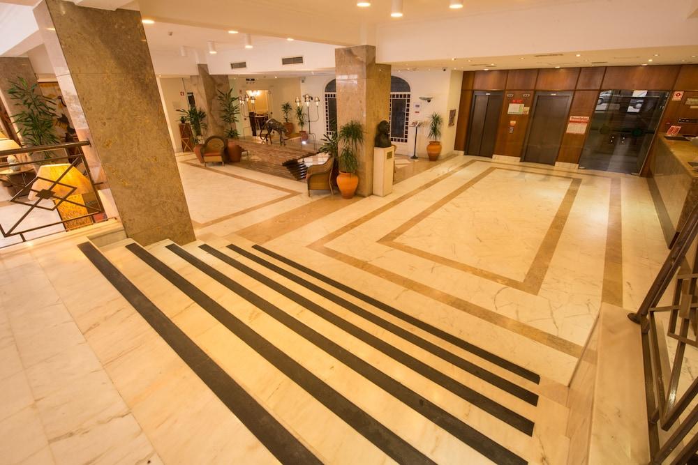 Holiday Express & - Principe Real By Ihg Hotel 3*