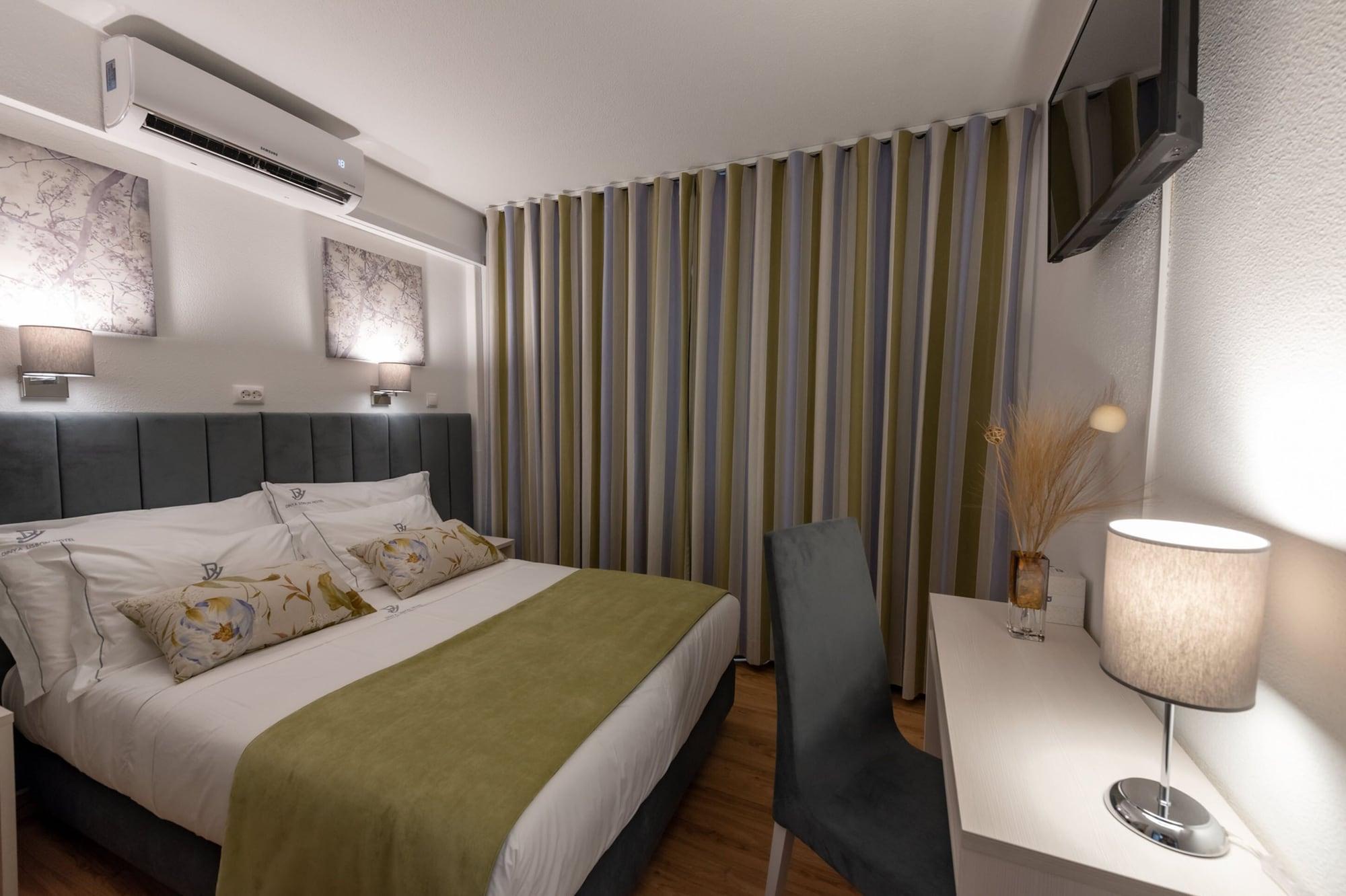 Dinya Hotel 3*