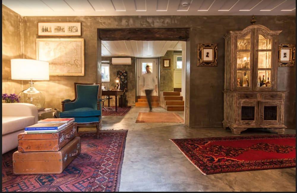 Bed & Breakfast Dear - Charming House Lisbon