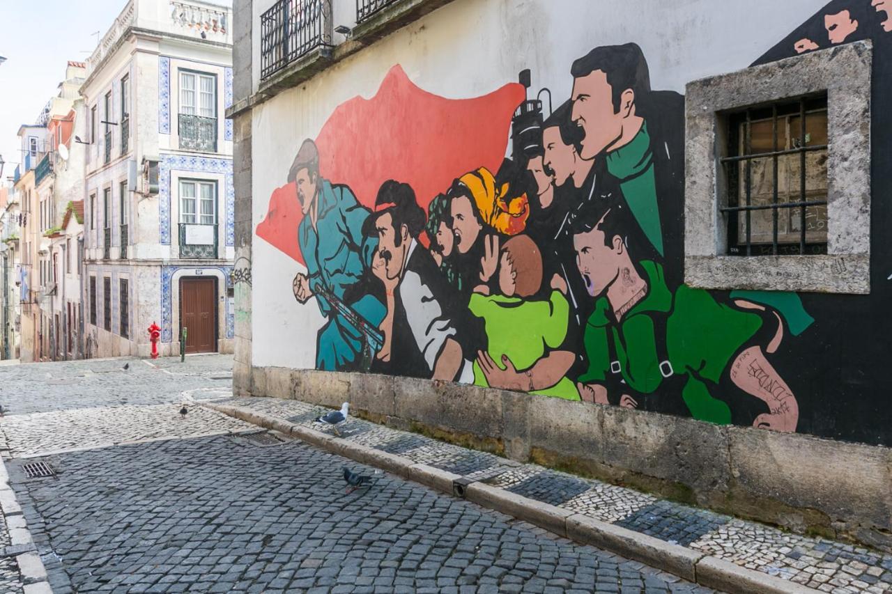 In Bairro Alto Apartment *