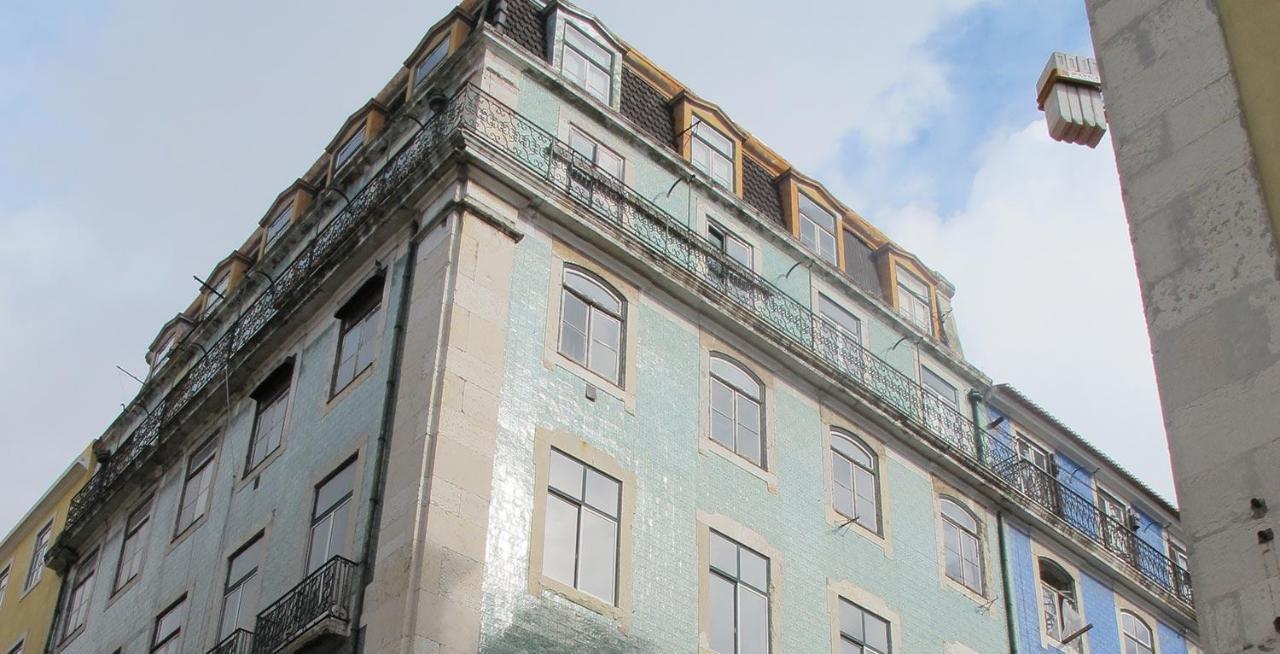 Com Varanda Na Rua Dos Douradores Homestay *