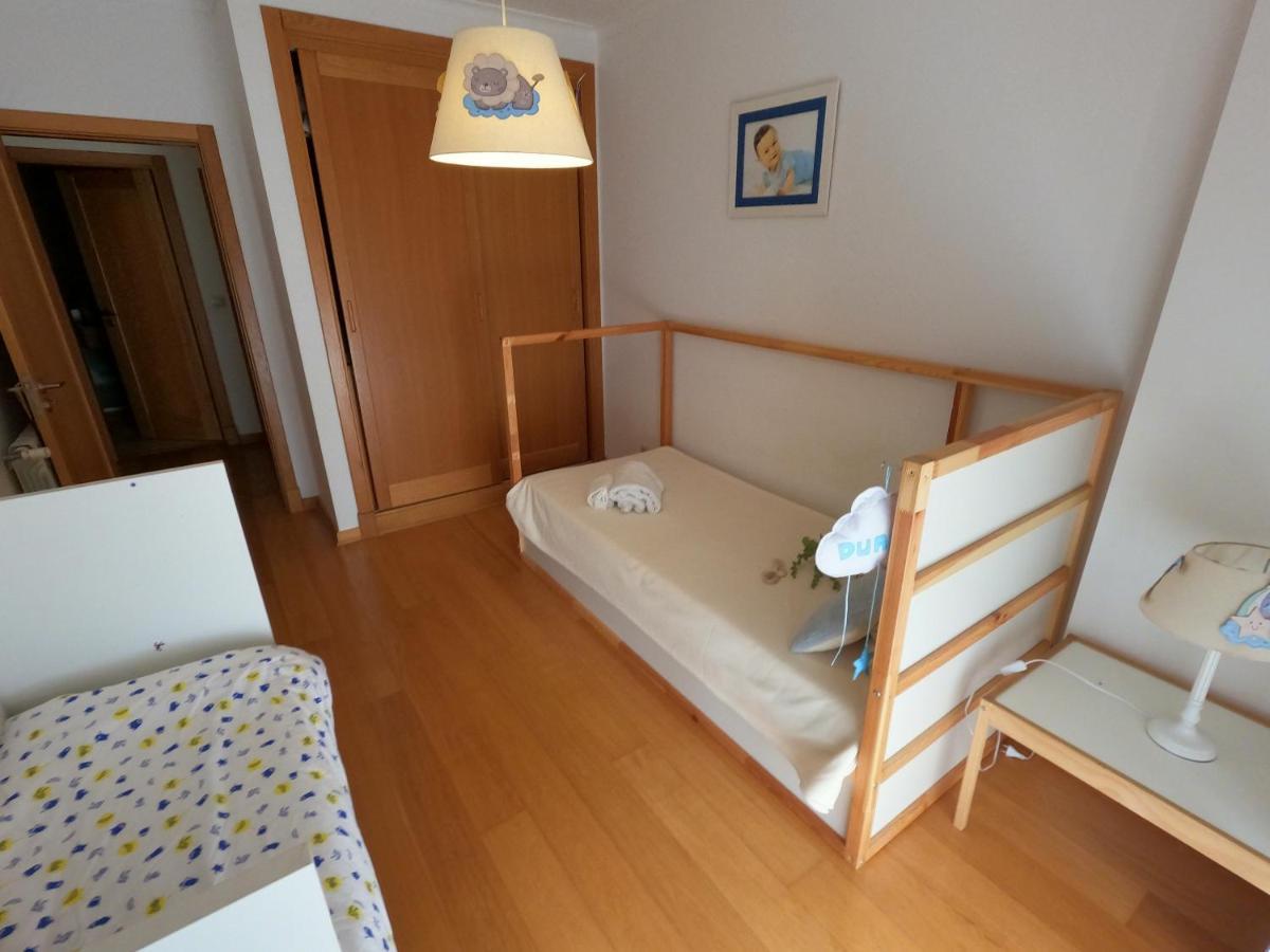 Apartment Lisbon, Modern T2 In Parque Nacoes, *