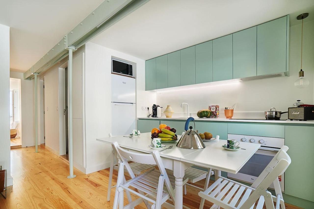 Modern Flat With Double Patio Right Next To Estrela Gardens *