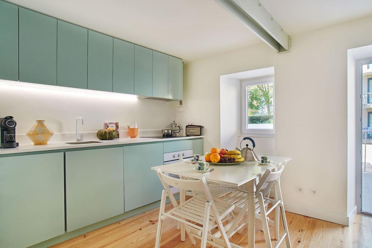 Modern Flat With Double Patio Right Next To Estrela Gardens Apartment *