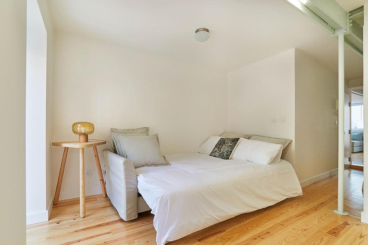 Modern Flat With Double Patio Right Next To Estrela Gardens Apartment