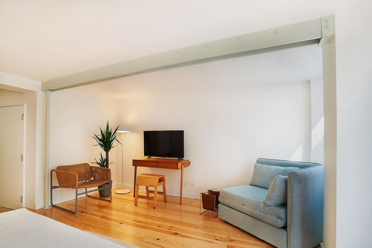 Modern Flat With Double Patio Right Next To Estrela Gardens *