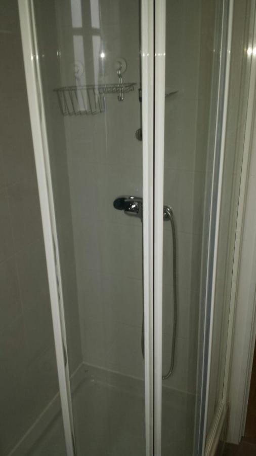 Fantastic 1 Bedroom At Roma Avenue - 1b * Lisbon