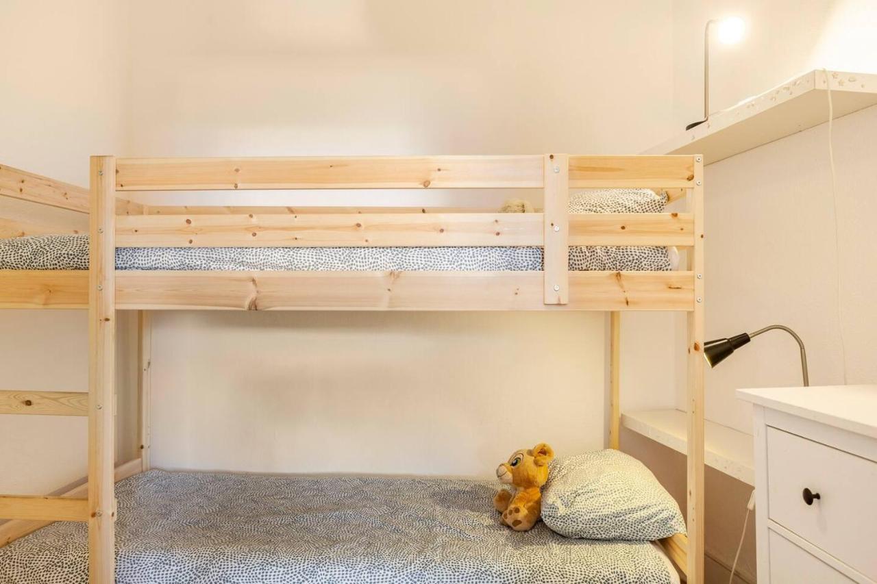 Apartment Relax In For 4 People With Terrace And Parking Lisbon