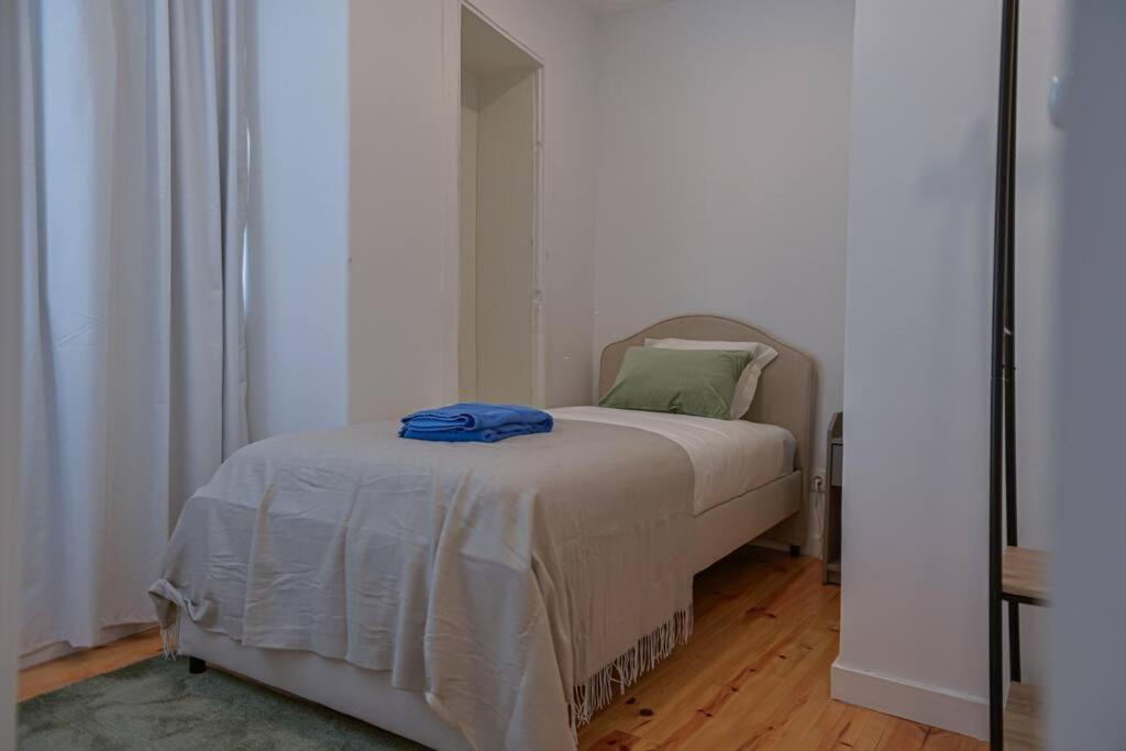 Ola - Castelo Ii Apartment *