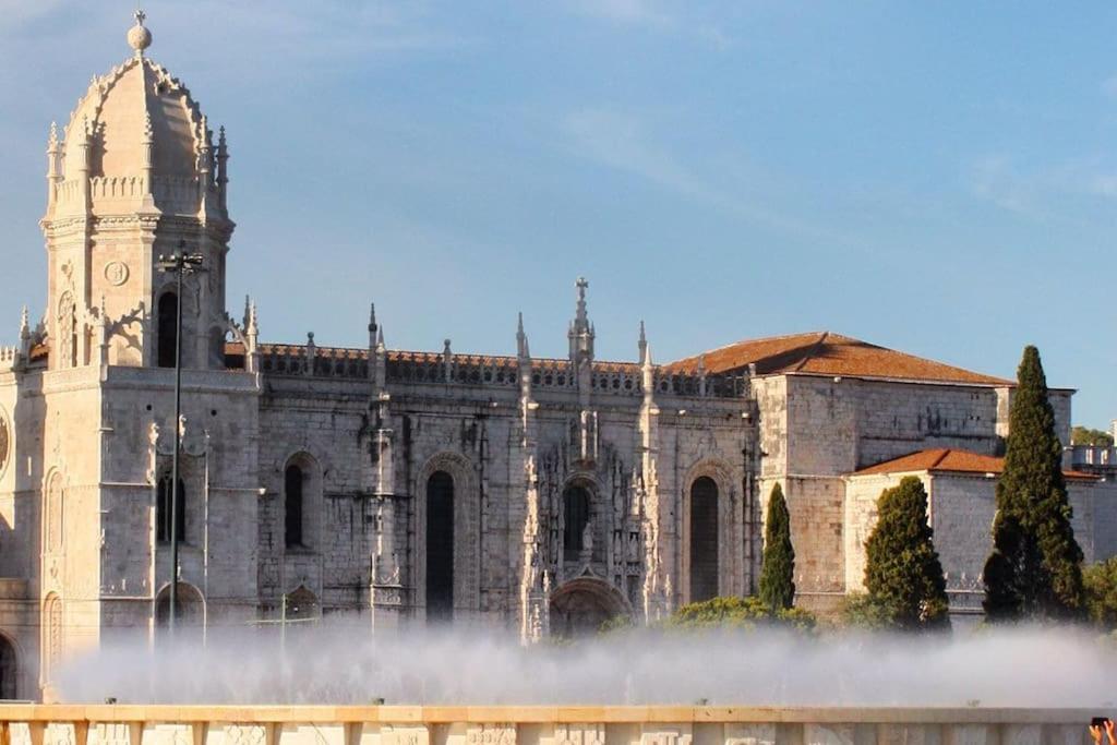 Classic Homes: Bright & In Belem Holiday home Lisbon