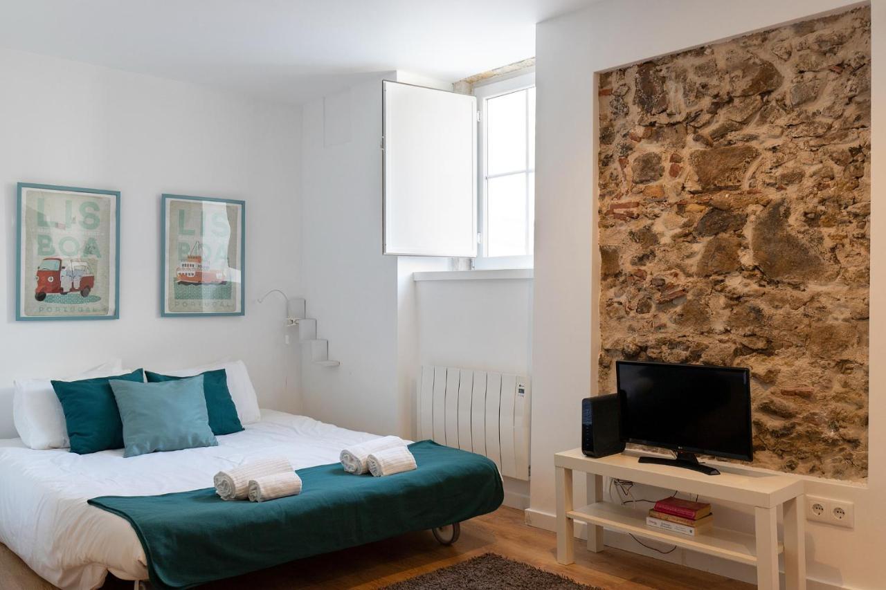 Classic Homes: Bright & In Belem Holiday home *