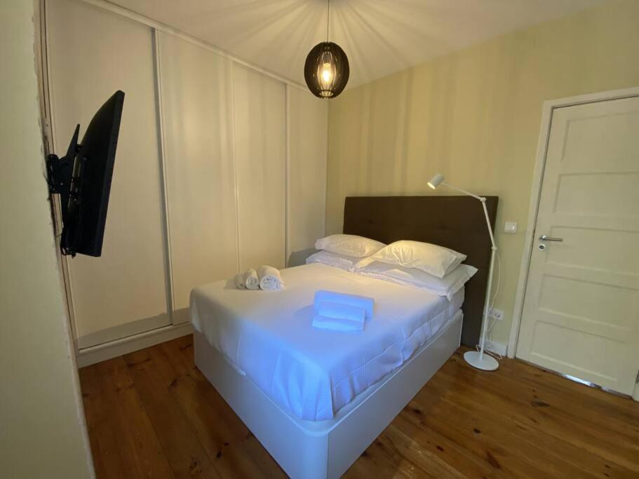 Apartment T2 Alvalade Em 3 Pessoas *