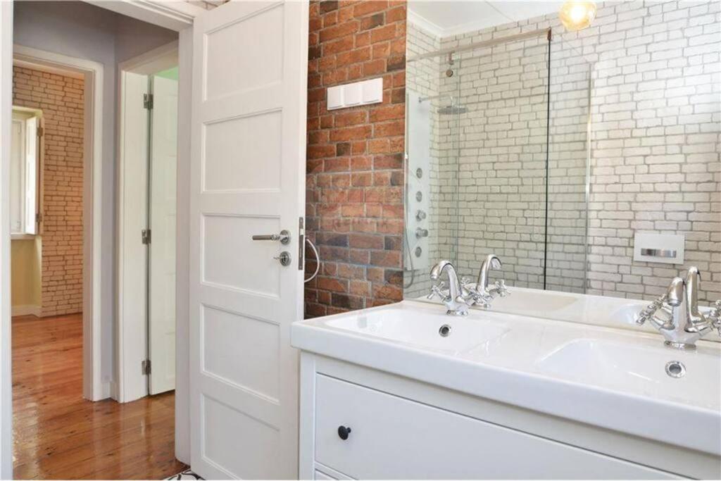 Apartment T2 Alvalade Em 3 Pessoas Lisbon