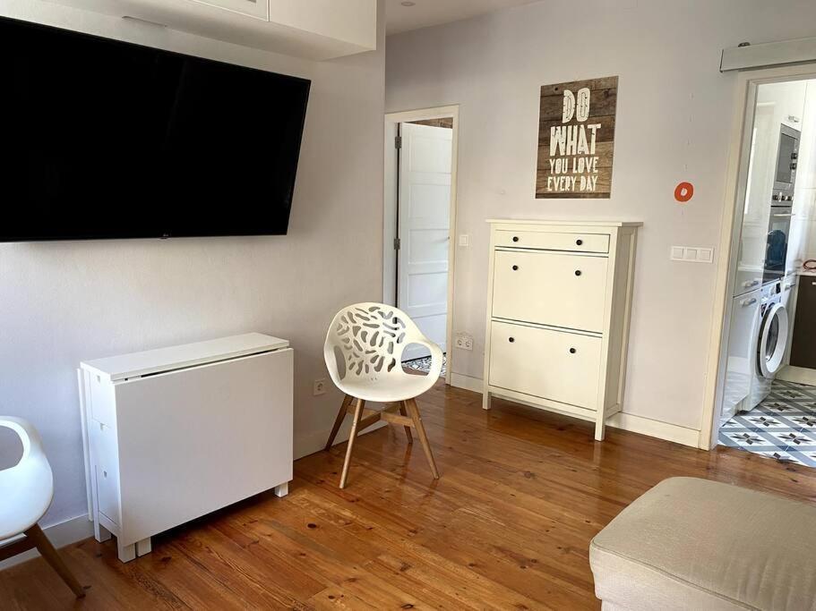 T2 Alvalade Em 3 Pessoas Apartment Lisbon