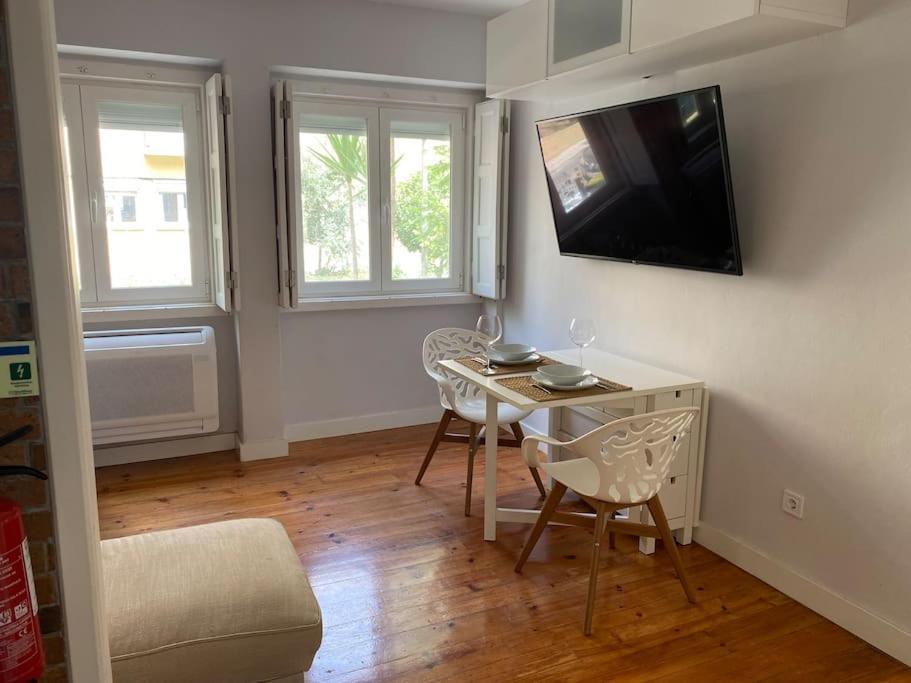 Apartment T2 Alvalade Em 3 Pessoas Lisbon