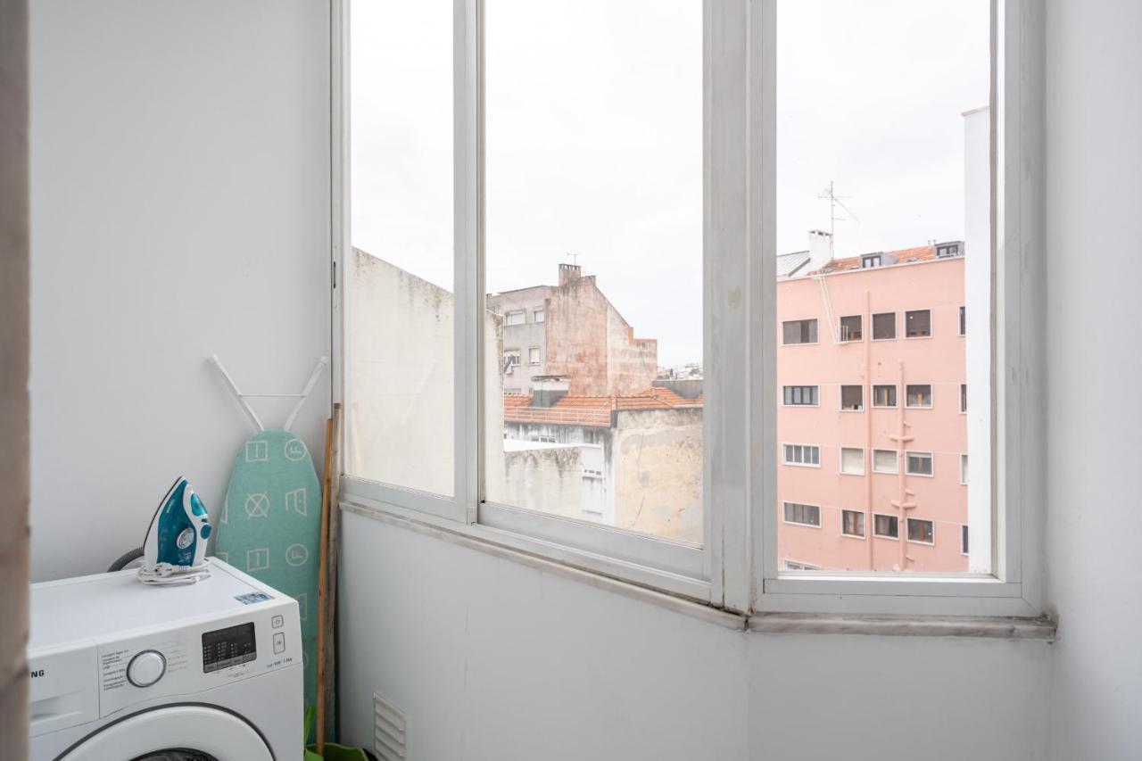 Spacious 3 Bedroom In The Heart Of Arroios