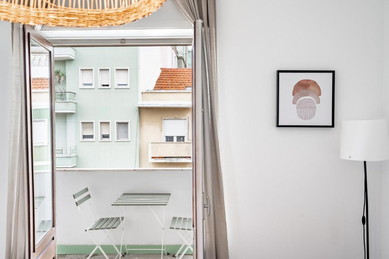 Spacious 3 Bedroom In The Heart Of Arroios Apartment *