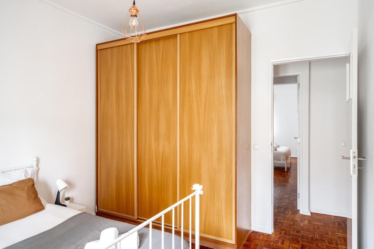 Spacious 3 Bedroom In The Heart Of Arroios Apartment Lisbon