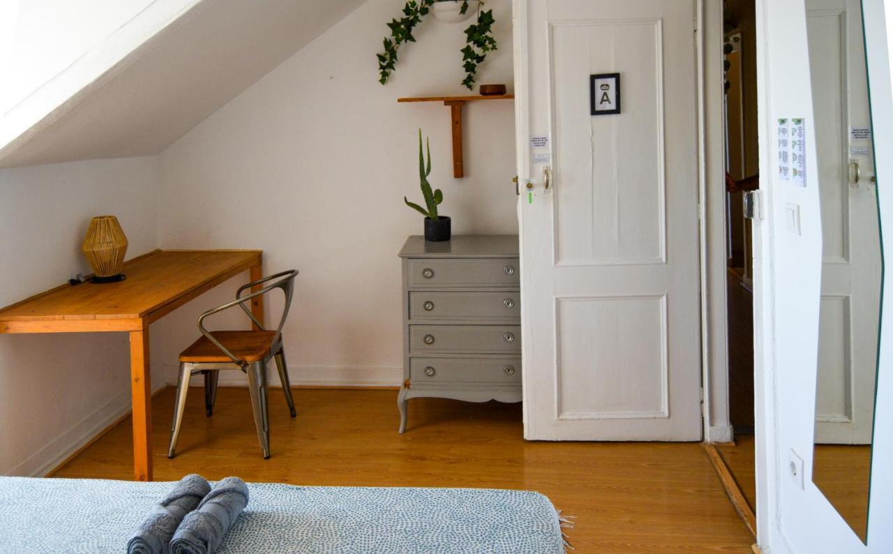 Santos In With River View Homestay