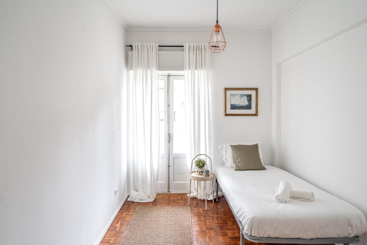 Spacious 3 Bedroom In The Heart Of Arroios Apartment *