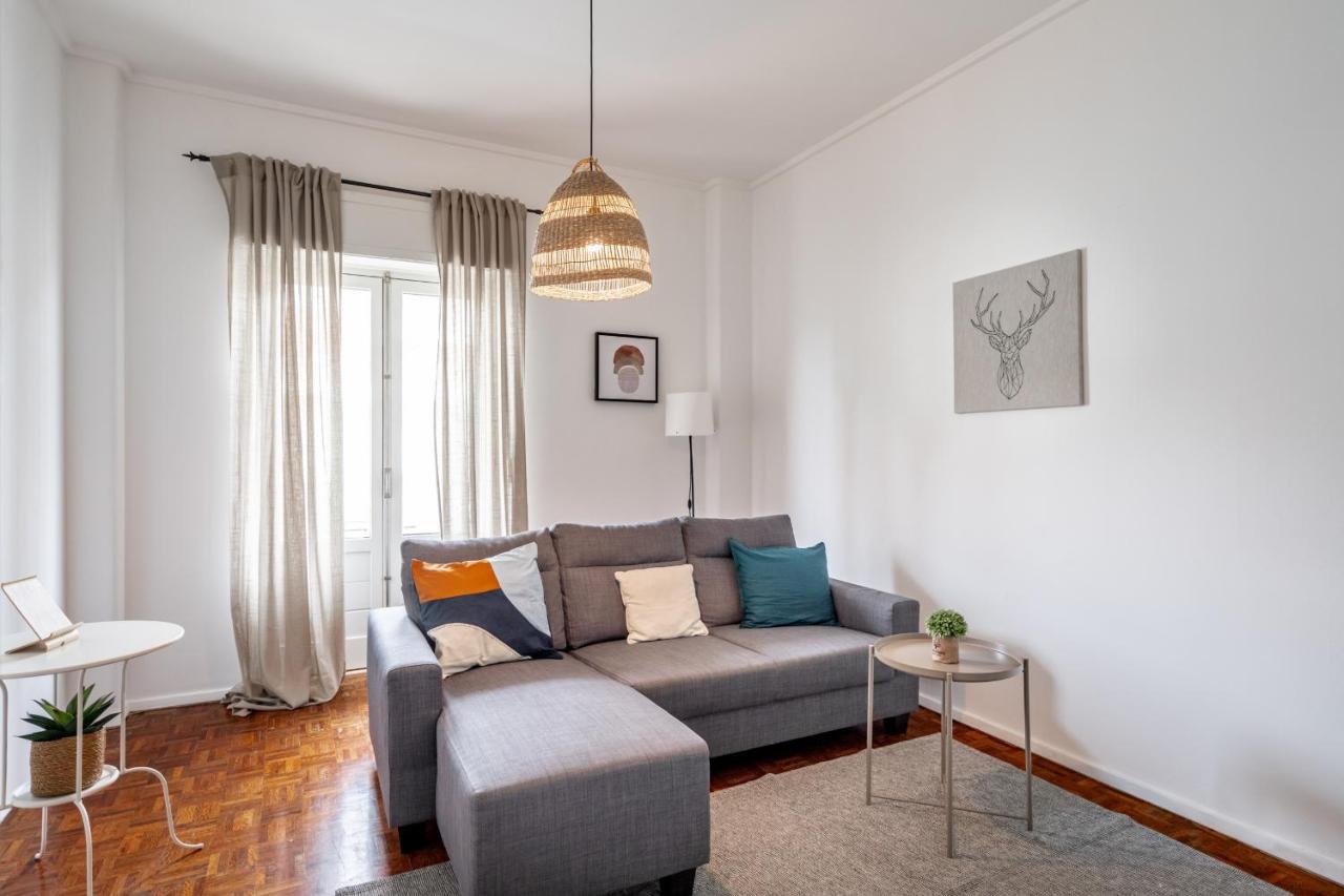Spacious 3 Bedroom In The Heart Of Arroios