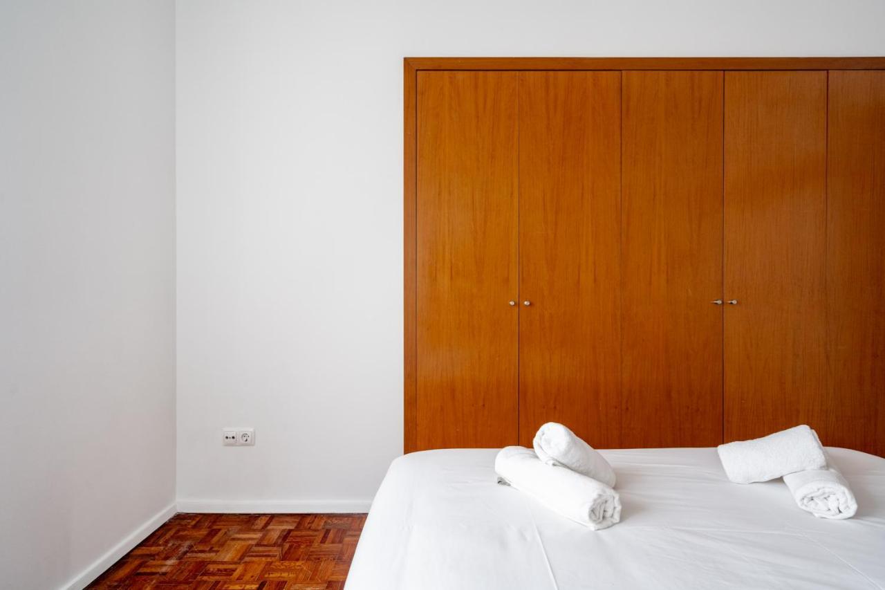 Apartment Spacious 3 Bedroom In The Heart Of Arroios Lisbon