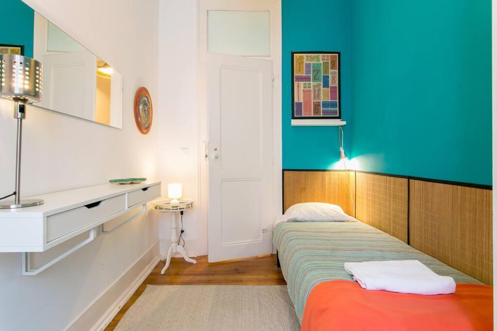 Principe Real Cool And Artistic 3 Bedrooms Flat! *