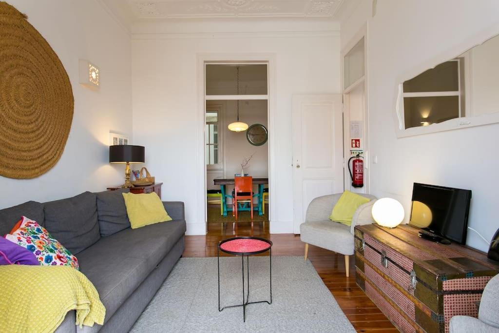 Principe Real Cool And Artistic 3 Bedrooms Flat!