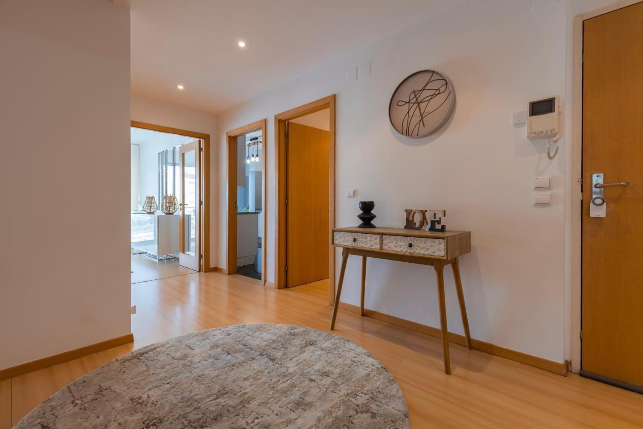 Charm 3bdr W/balcony By Lovelystay * Lisbon