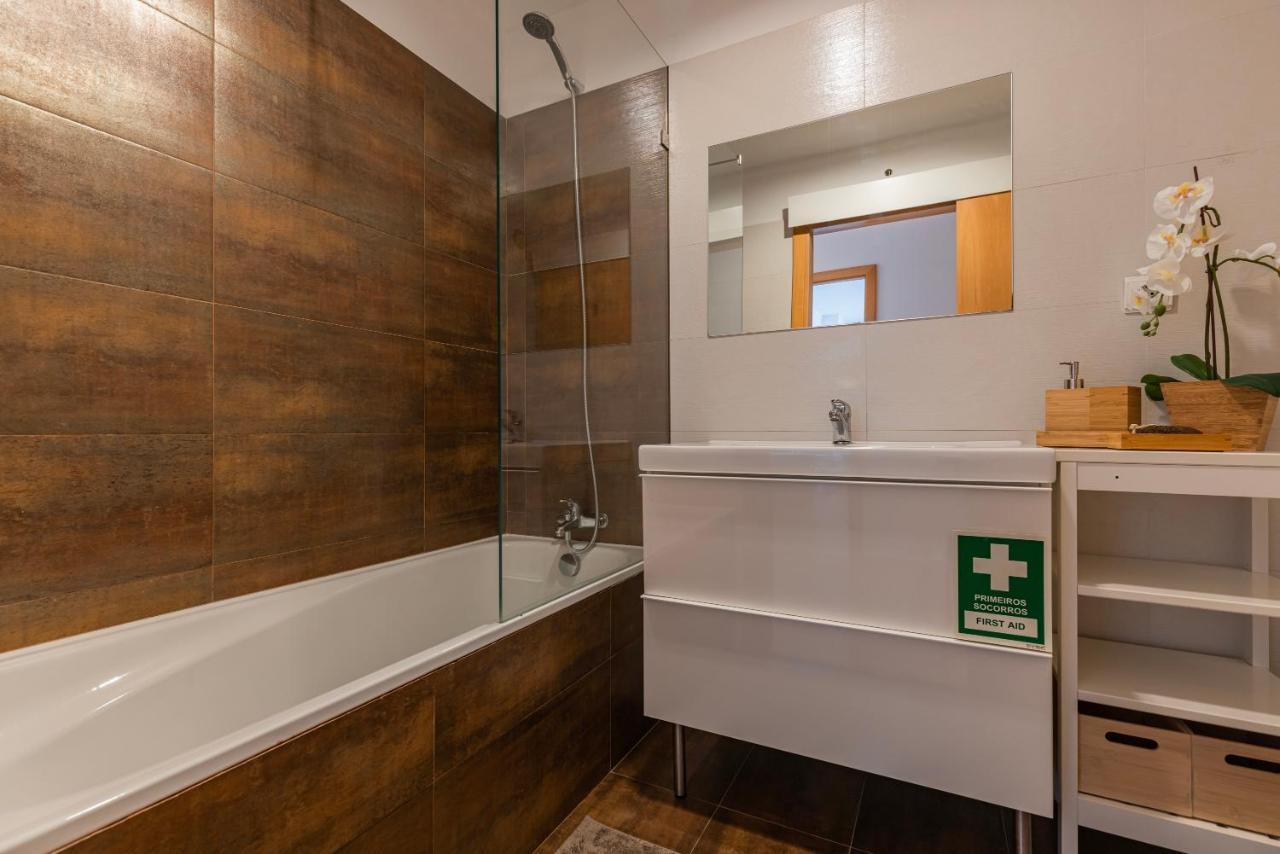 Charm 3bdr W/balcony By Lovelystay Apartment Lisbon